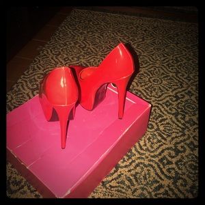 Red high heels size 8.5 brand new